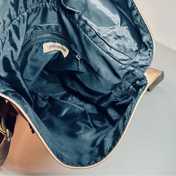 Odilynch Tan Leather Flapover Crossbody, Messenger Bag, Brass Push Lock Closure - Picture 12 of 16